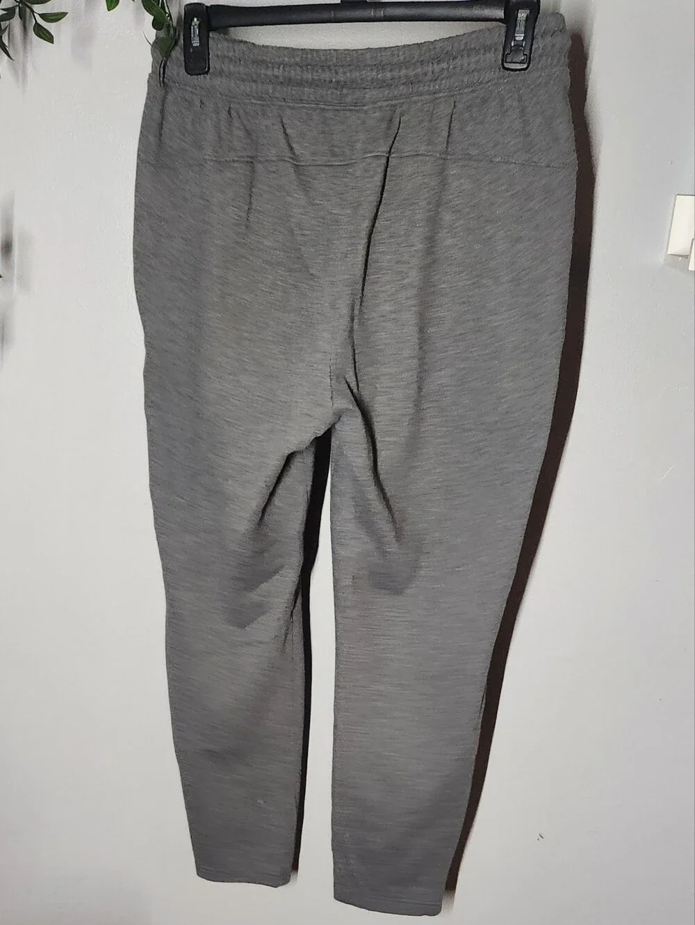 LE3ND ( Legend ) Gray Athletic Sweatpants with Zippered Pockets Mens Large